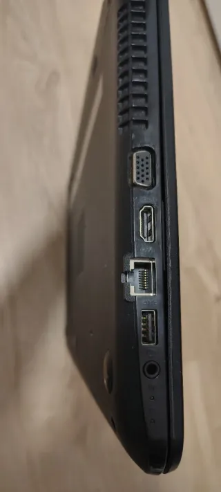Portátil HP 250 G3 + cargador
