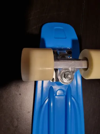 Patinete skate azul para niños