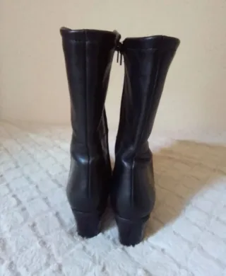 Botines  piel negro