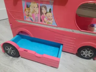 Caravana Barbie + Muñeca Barbie