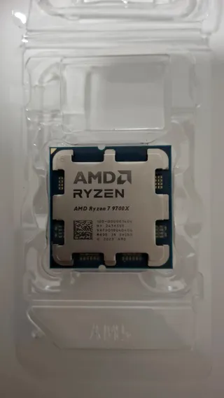 AMD Ryzen 7 9700X CPU