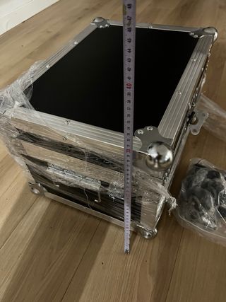Flightcase 46x35x30 cm con compartimentos