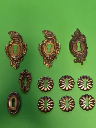 Lote embellecedores cerraduras muebles vintage