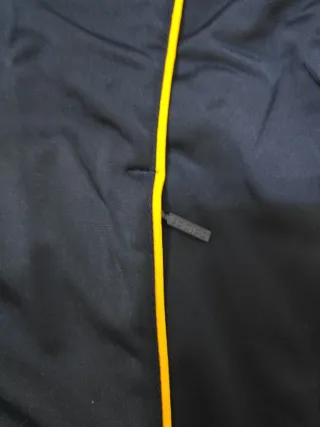 Chaqueta Real Madrid Adidas Azul y Dorada