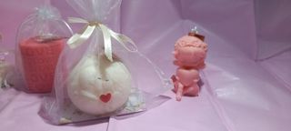 Vela Rosa Figura Niña con Flores