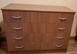 Armario, cómoda, mesita,espejo, y cabecero de cama