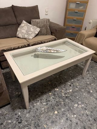 Tavolo da centro bianco con piano in vetro