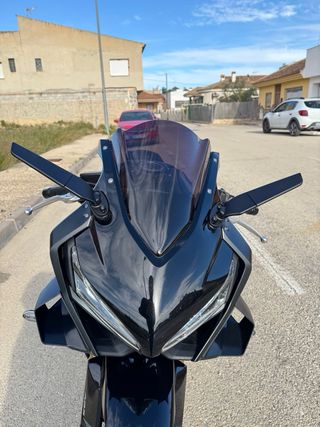 Honda CBR650R - 20.000km - Perfecto estado