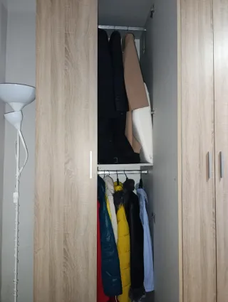 Armario de dormitorio madera y cristal