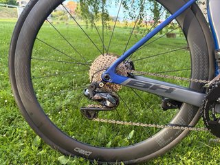 BH G8 Carbono
