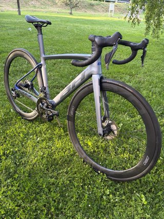 BH G8 Carbono