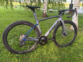 BH G8 Carbono