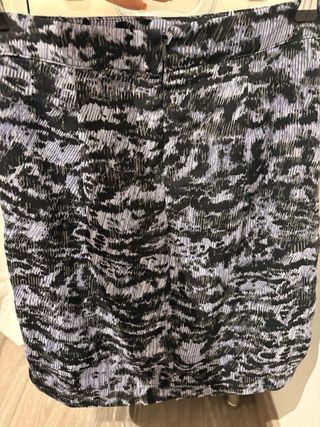 Falda corta lila y negra talla XS