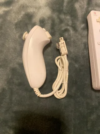 Consola Nintendo Wii + Mandos y Cables