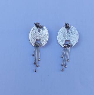 Pendientes gris y rojo