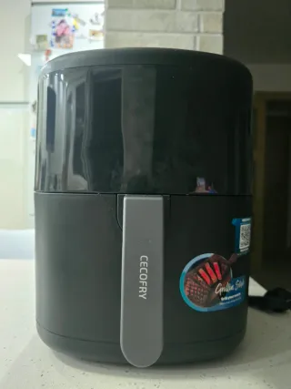 Freidora de aire con moldes