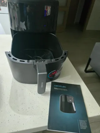 Freidora de aire con moldes