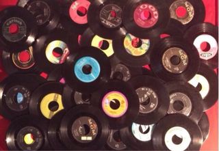 Lotto 100 pezzi dischi 45 giri 7” funzionanti