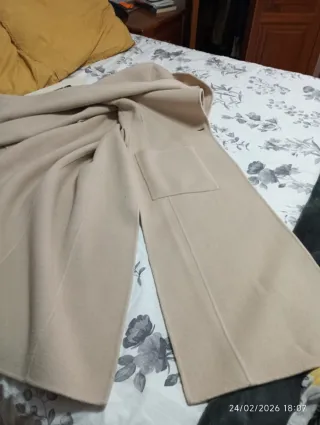 Abrigo beige largo sin estrenar