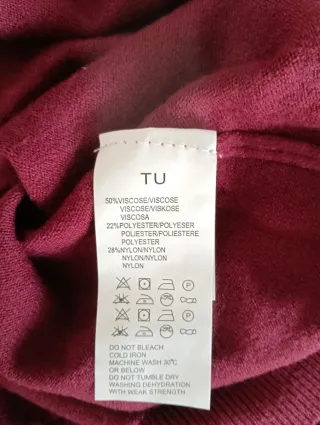 2 Camisolas Crop Top Gola Alta