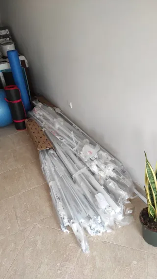 Carriles per tende e tende da sole