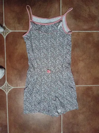 Mono corto floral con tirantes