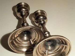 Candelabros metal plateado estilo clásico italiano