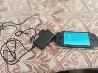 PSP 3000 Negra - No lee juegos