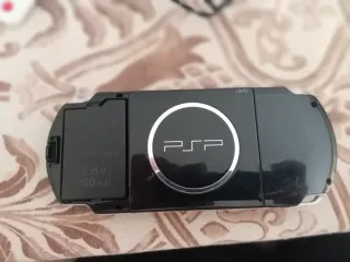 PSP 3000 Negra - No lee juegos