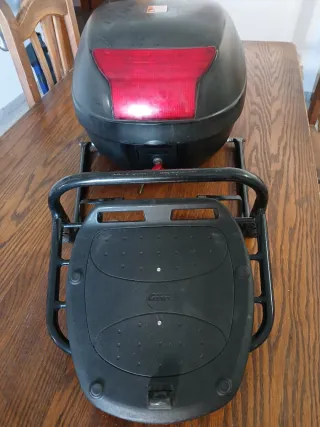 Baúl Givi para moto