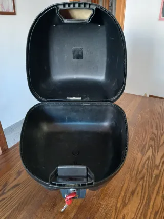 Baúl Givi para moto