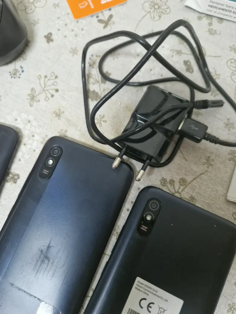 Lote 4 móviles Xiaomi M2006C3LVG (3 func.) afbeelding 4