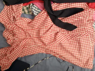 Lote 26 prendas: monos y otros