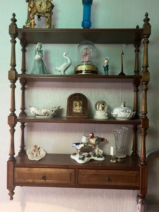 Estantería de madera