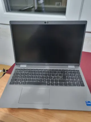 Portátil Dell Latitude 5520 Gris/Plata