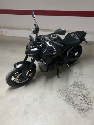 Yamaha MT-09 2025 Negra