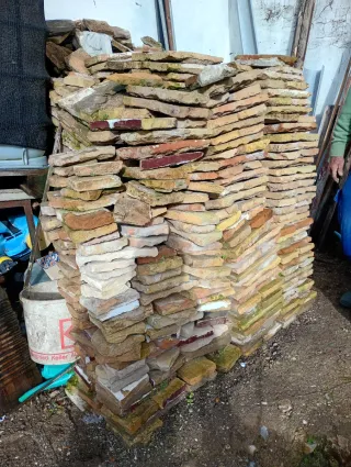 Ladrillos antiguos rústicos