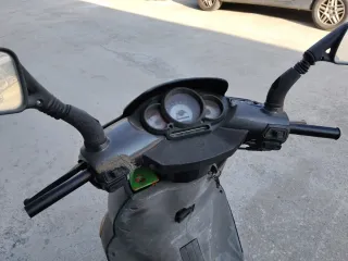 Aprilia SR Agua para restaurar