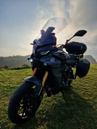 Yamaha Tracer 9 GT+ Gris/Negro