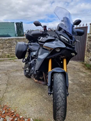 Yamaha Tracer 9 GT+ Gris/Negro