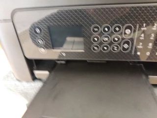 Impresora Epson WF-2950 con cartuchos nuevos