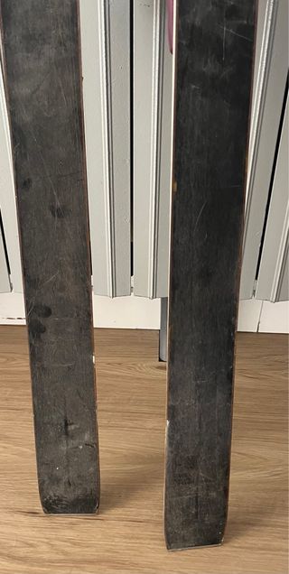 Esquís de alta gama antiguos