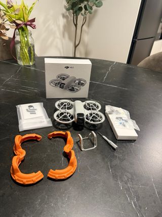 Dron DJI Neo