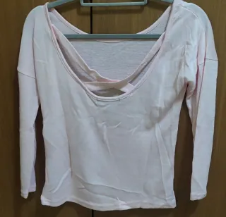 Camiseta rosa manga larga cruzada