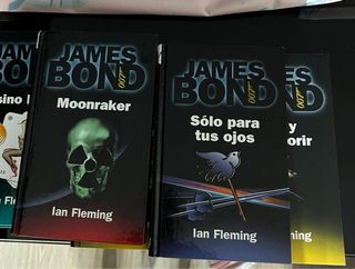 Colección completa Novelas James Bond mas regalo