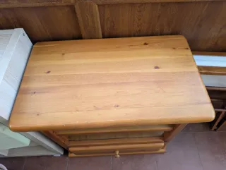 Mesita de salón de madera