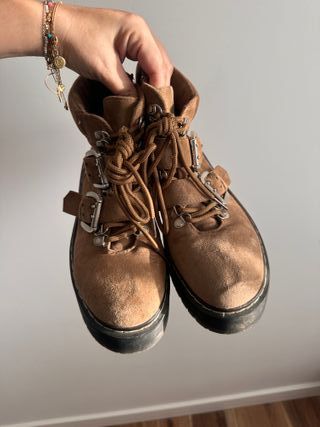 Botines marrones con hebillas