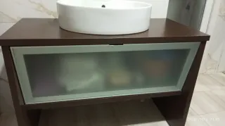Mueble de baño con lavabo