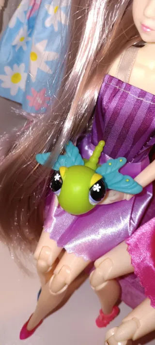 4 Muñecas + 4 Littlest Pet Shop