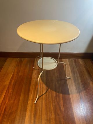 Mesa auxiliar Ikea Laxne metálica